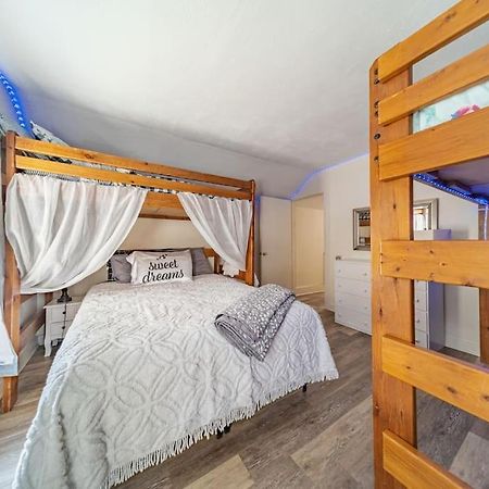 Cottage In The Falls, 2 B, 2 Bath, Fireplace Cuyahoga Falls Bagian luar foto