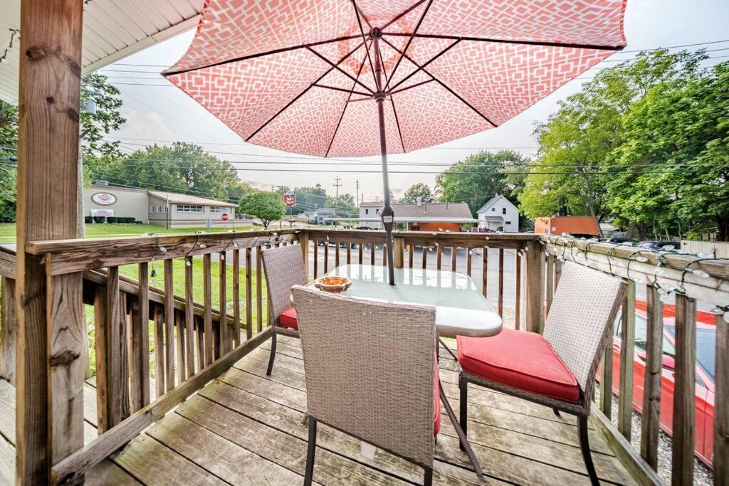 Cottage In The Falls, 2 B, 2 Bath, Fireplace Cuyahoga Falls Bagian luar foto